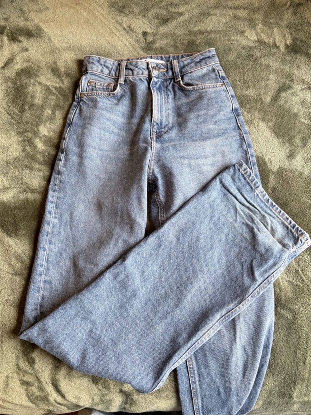 Zara High-Rise Light Blue Straight Jeans